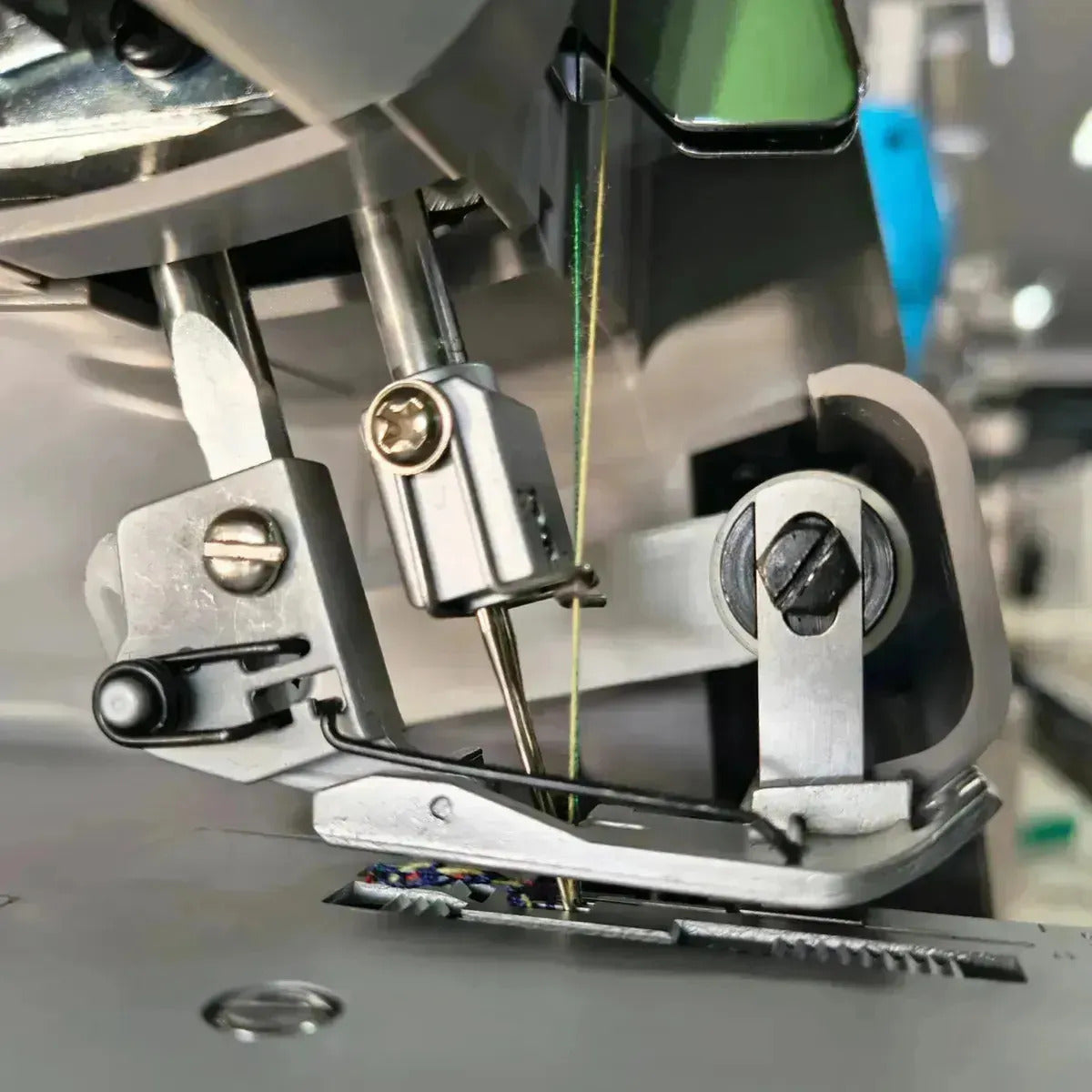 Máquina Fileteadora Union Un-503 Uso Doméstico Overlock