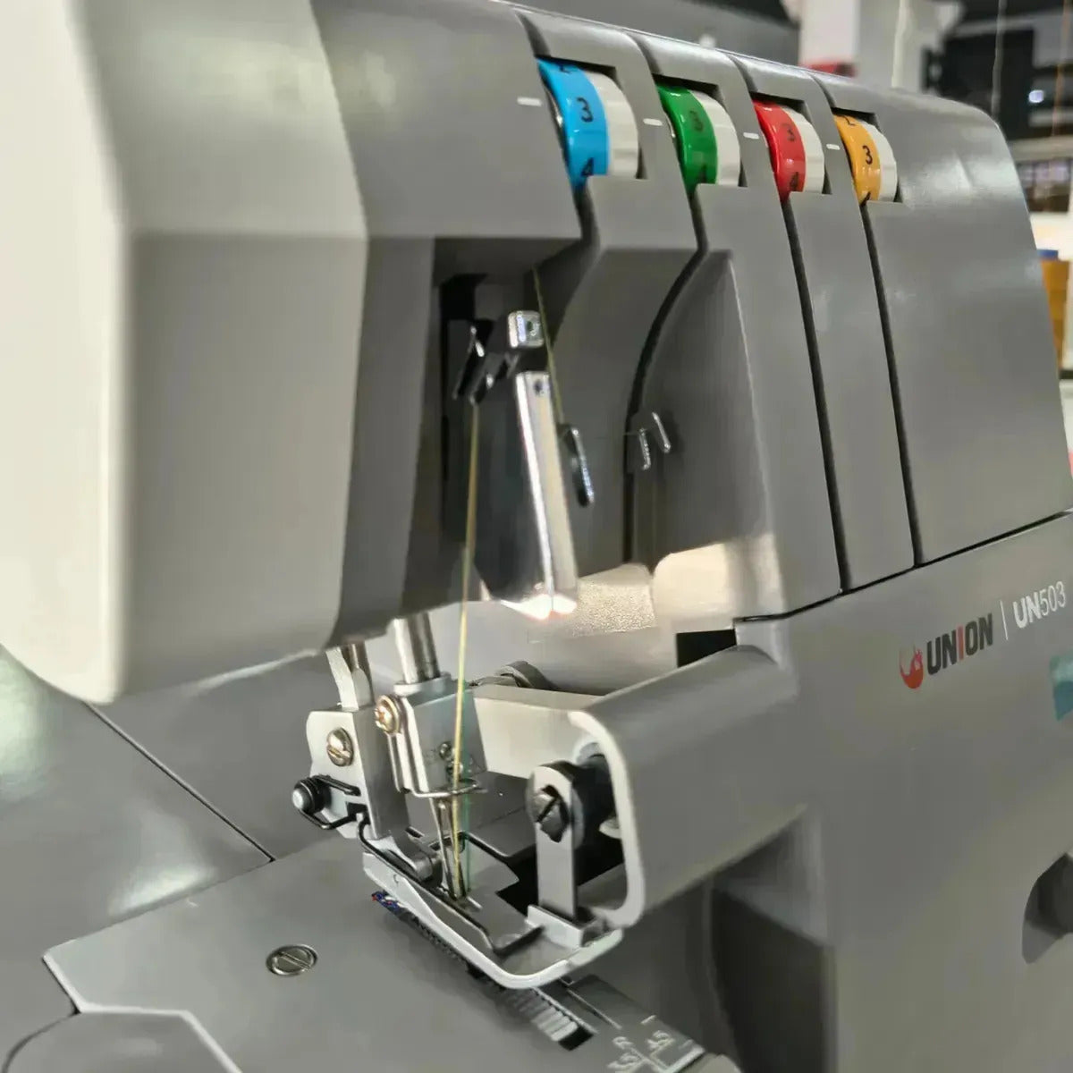 Máquina Fileteadora Union Un-503 Uso Doméstico Overlock