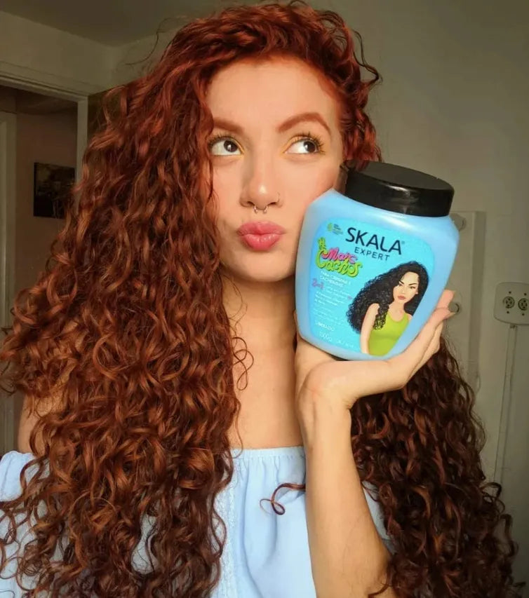 Vitaminas Complejo B Botanitas + Crema 2 En 1 Skala Mais Cachos 1000g Hidratación Profunda Para Cabello Rizado Y Crespo