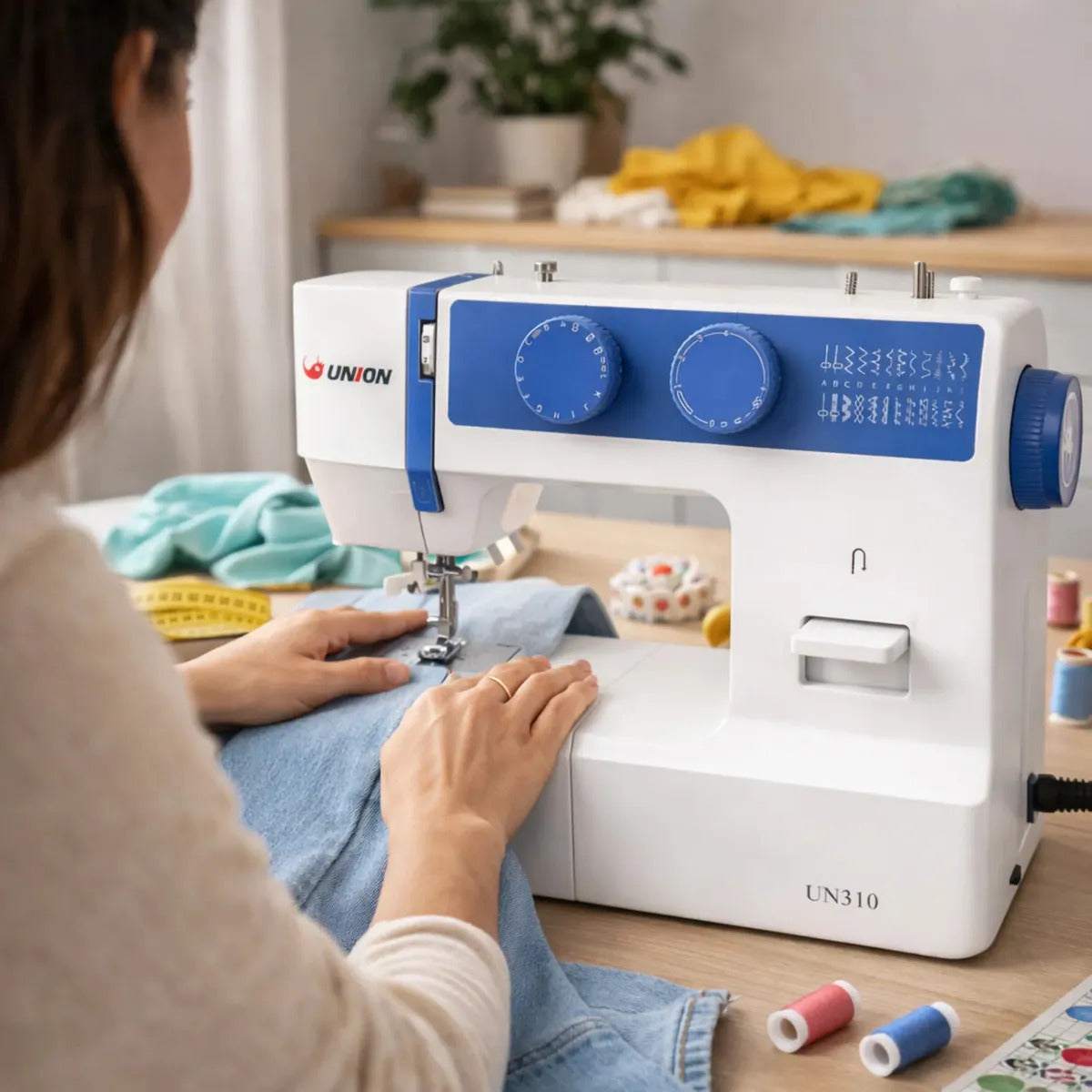Máquina De Coser Familiar Union Un310 24 Puntadas Azul